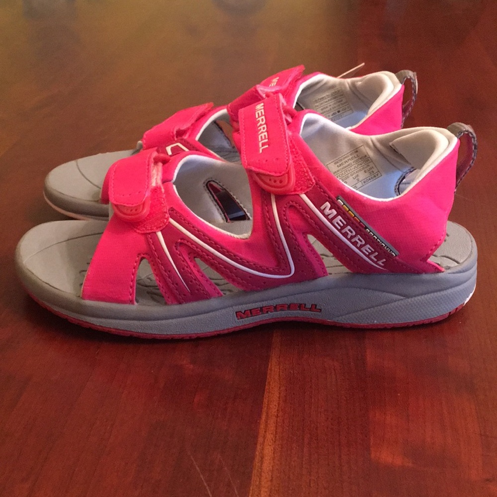 New with Tags Merrell water shoes - Picture 2 of 5